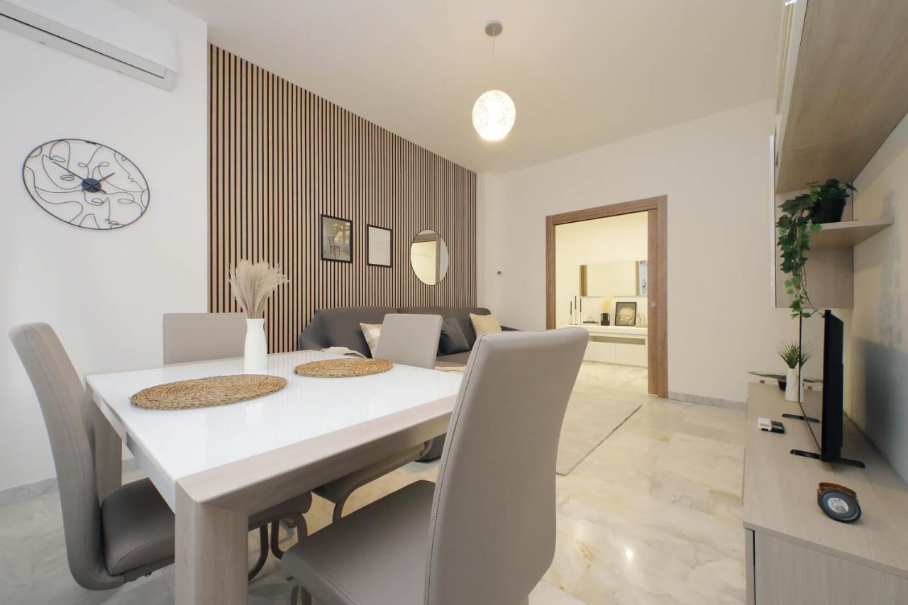 Appartement Modern Large In *